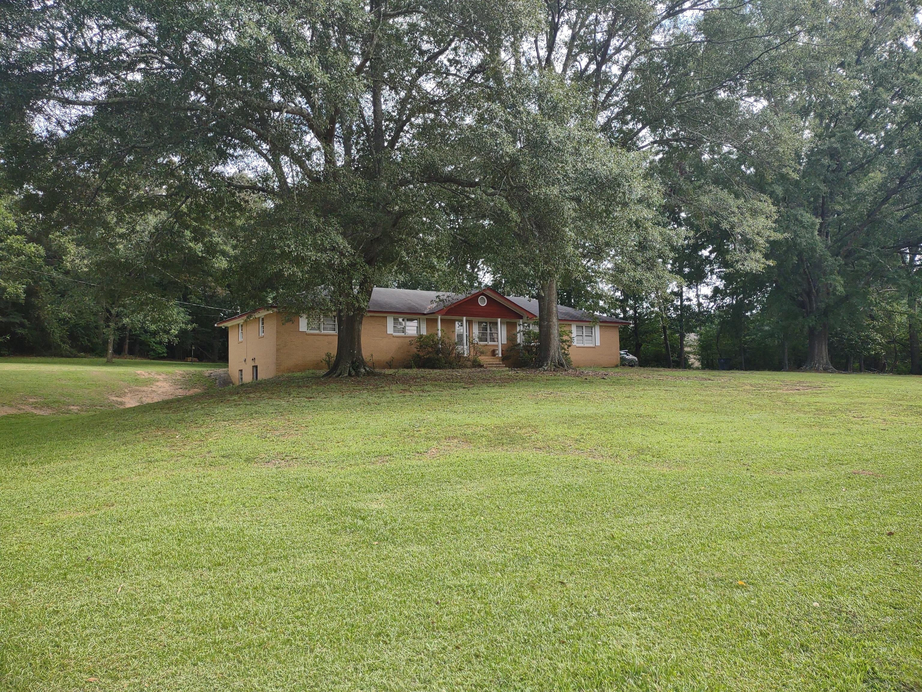 Photo one of 9588 Poston Rd Jonesboro GA 30238 | MLS 10198832G