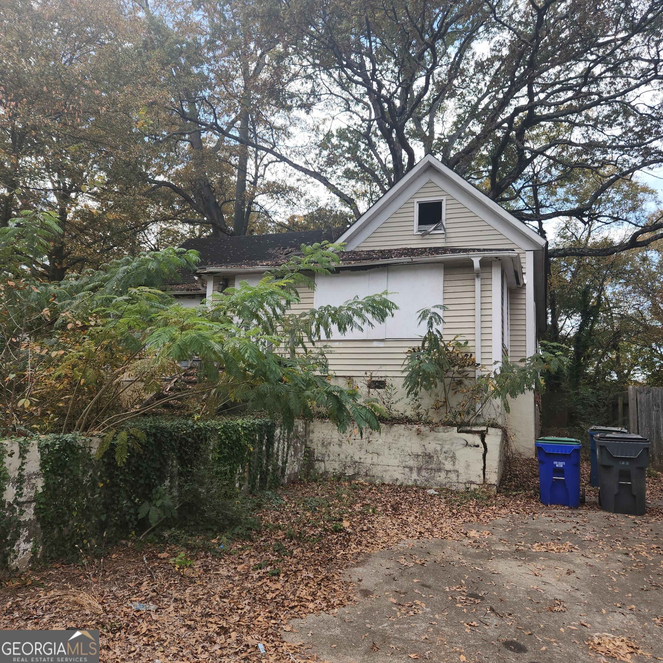 Photo one of 2901 Pearl St East Point GA 30344 | MLS 10239255G