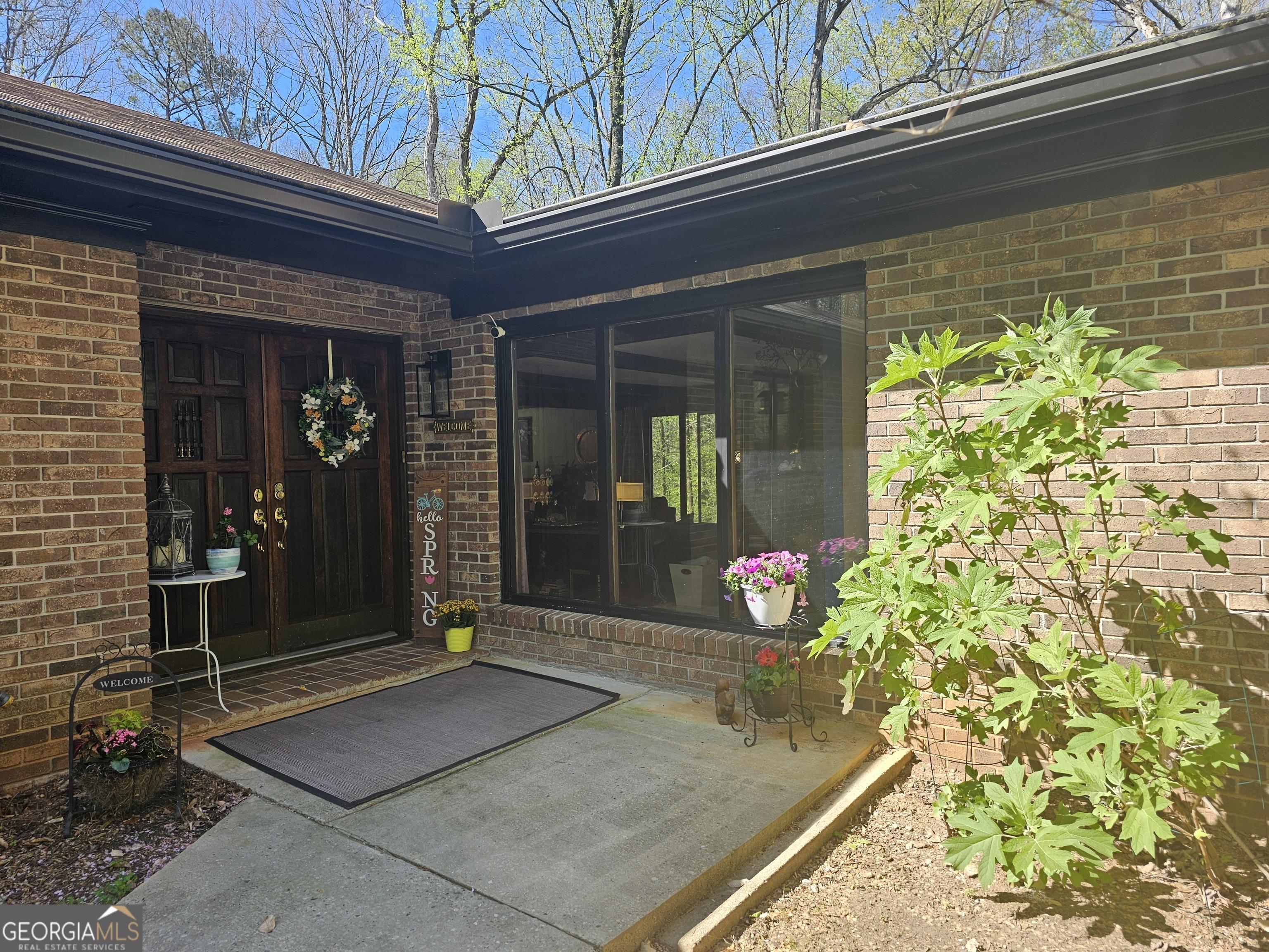 Photo one of 1465 Northwold Dr Sandy Springs GA 30350 | MLS 10257770G