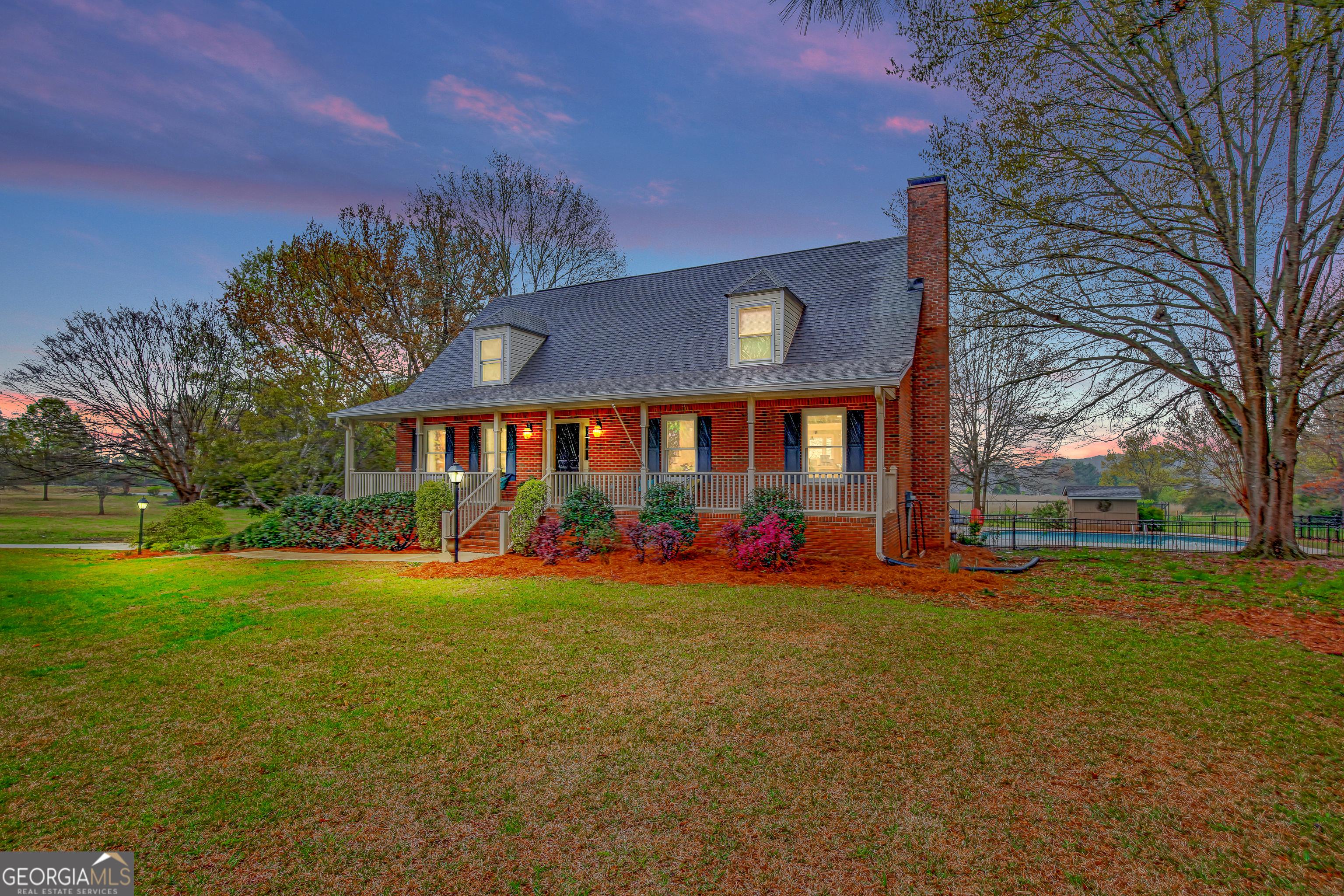 Photo one of 275 Old Farm Rd Fayetteville GA 30215 | MLS 10271719G