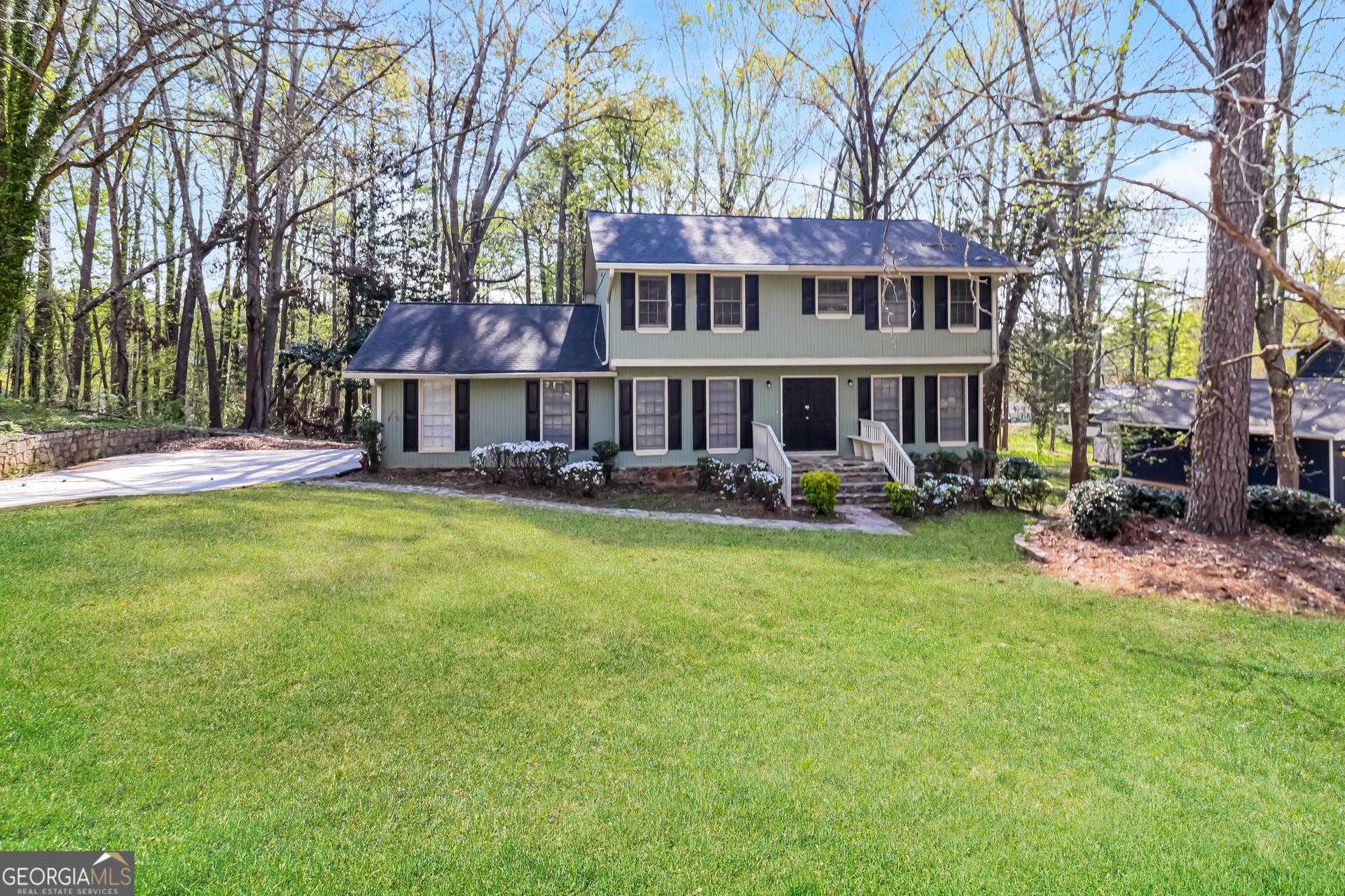 Photo one of 1680 Briarbend Ct Stone Mountain GA 30088 | MLS 10280922G