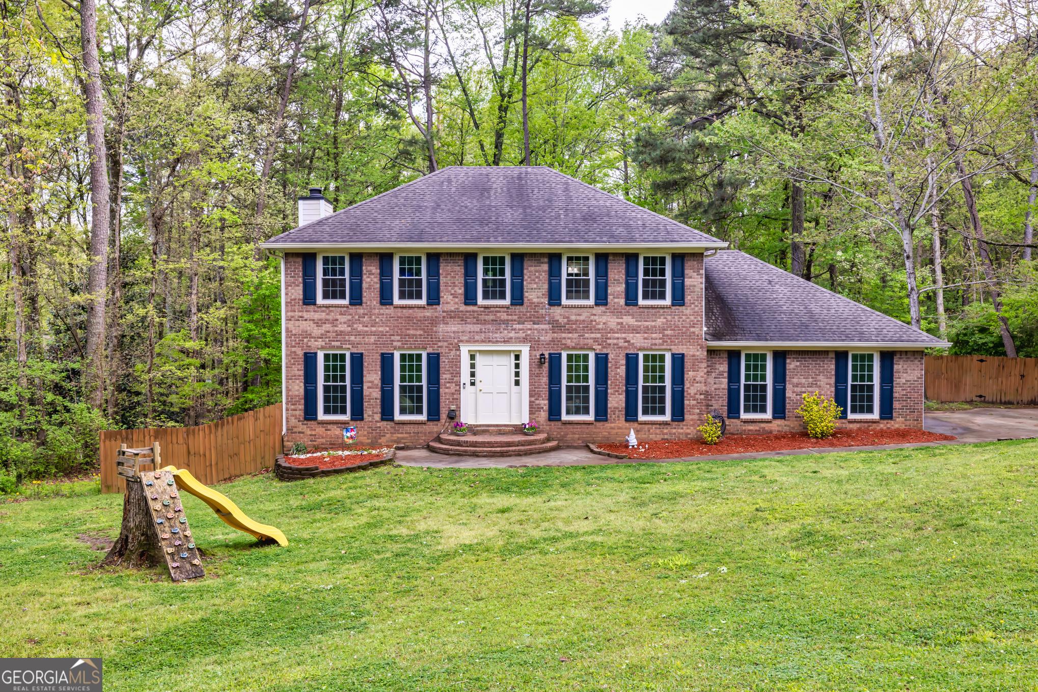 Photo one of 170 Oxford Ln Fayetteville GA 30215 | MLS 10283878G