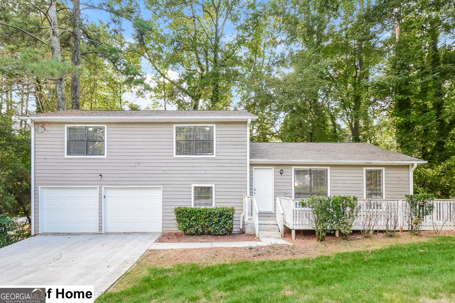 Photo one of 1735 Charmeth Rd Lithonia GA 30058 | MLS 10344876G