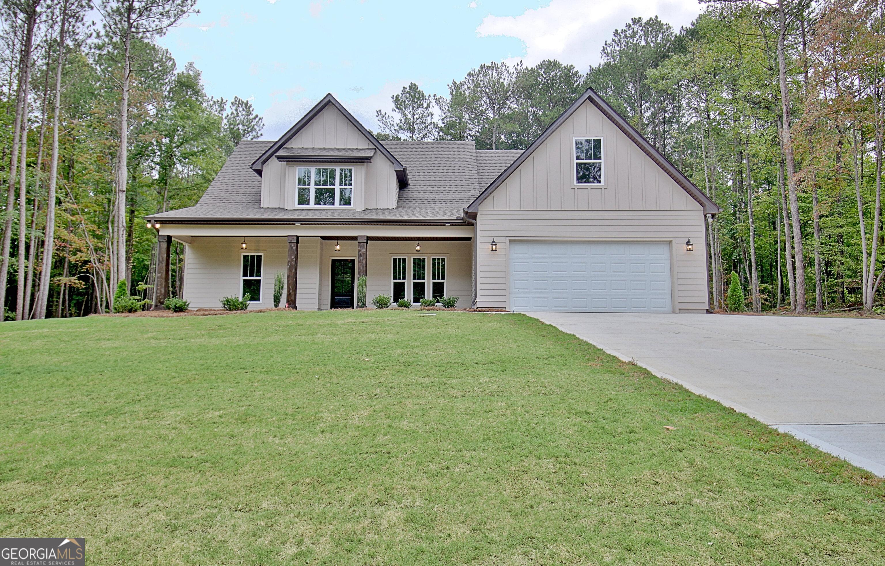 Photo one of 406 Lowery Rd Grantville GA 30220 | MLS 10360176G