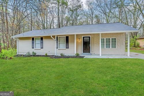 Photo one of 4864 Brookstone Pkwy Ellenwood GA 30294 | MLS 10424796G