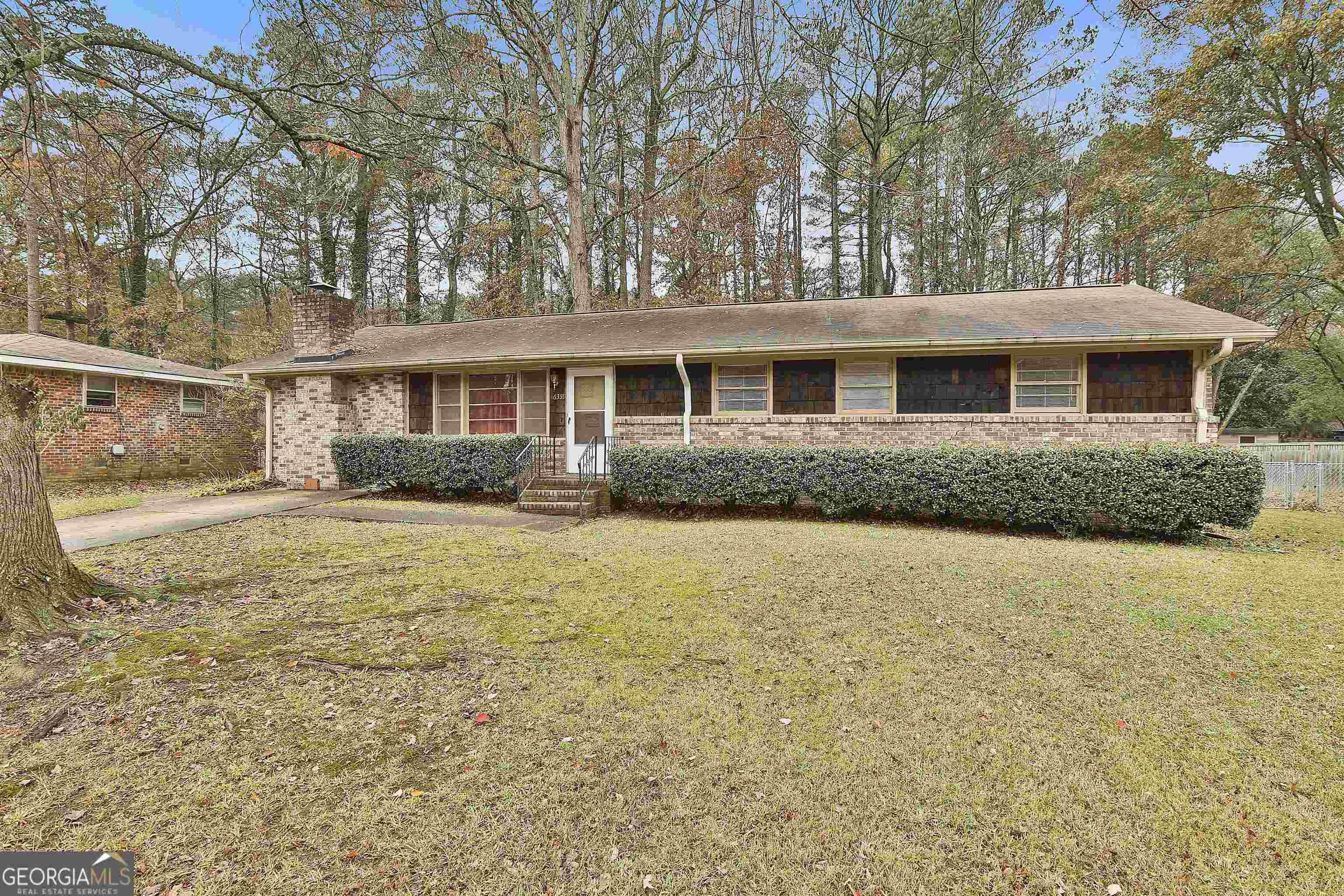 Photo one of 6359 Valley Brook Dr Riverdale GA 30274 | MLS 20161132G