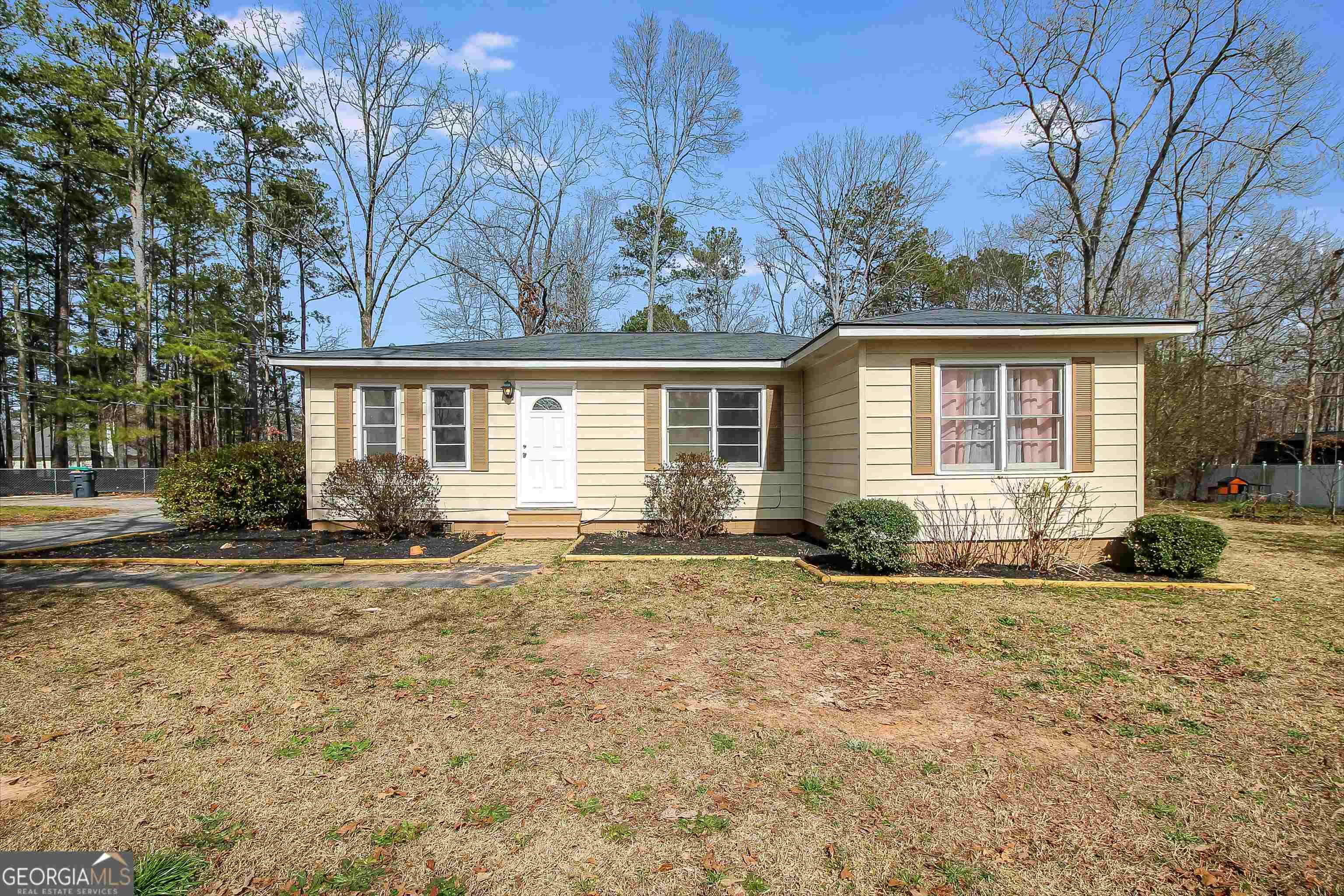 Photo one of 257 Rodgers Rd Mcdonough GA 30252 | MLS 20172286G