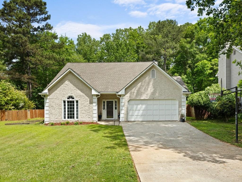 Photo one of 1184 Crestbrook Sw Dr Mableton GA 30126 | MLS 7306247F