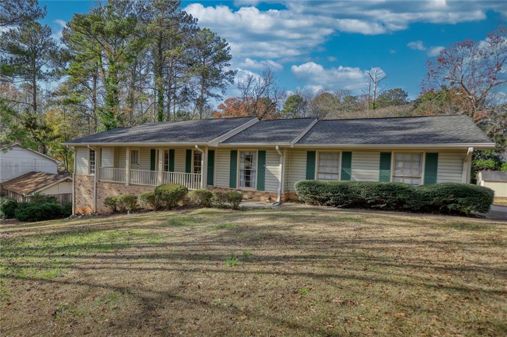 Photo one of 2647 Club Forest Se Ct Conyers GA 30013 | MLS 7319021F