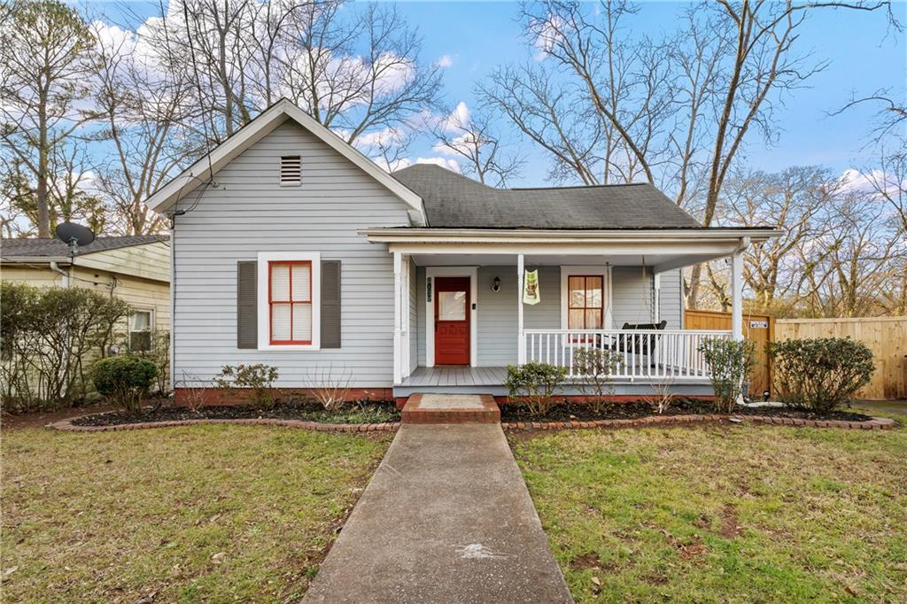 Photo one of 3065 Park St East Point GA 30344 | MLS 7320917F