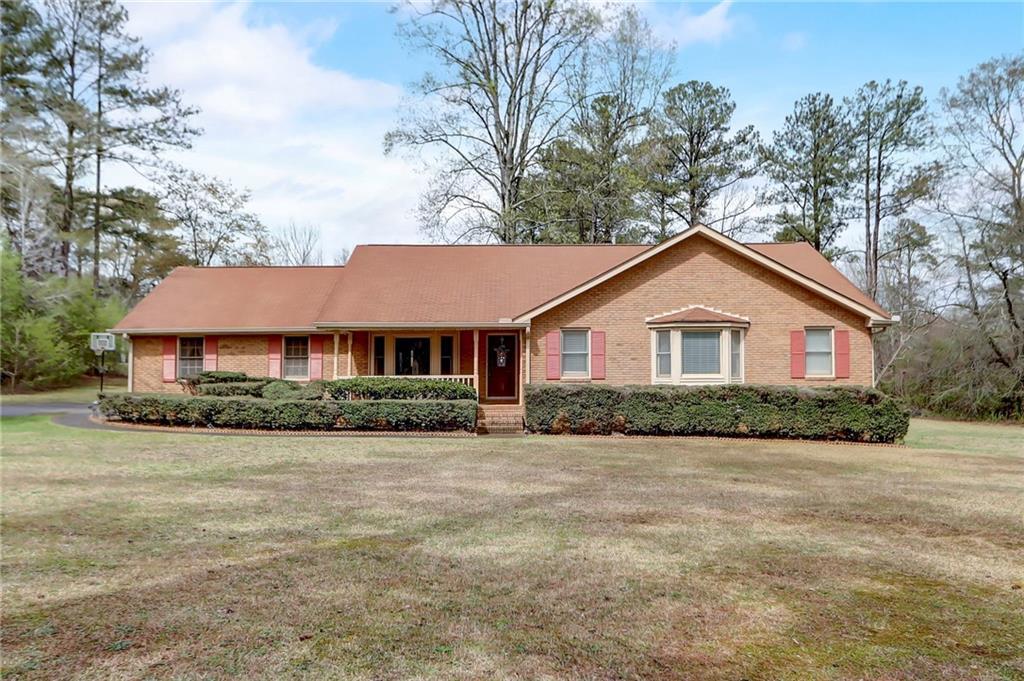 Photo one of 111 Graves Rd Fayetteville GA 30214 | MLS 7353714F