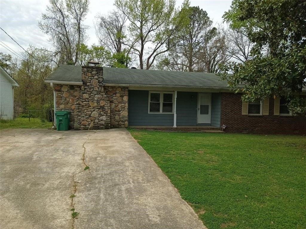 Photo one of 4105 Emerald Lake Dr Decatur GA 30035 | MLS 7360937F
