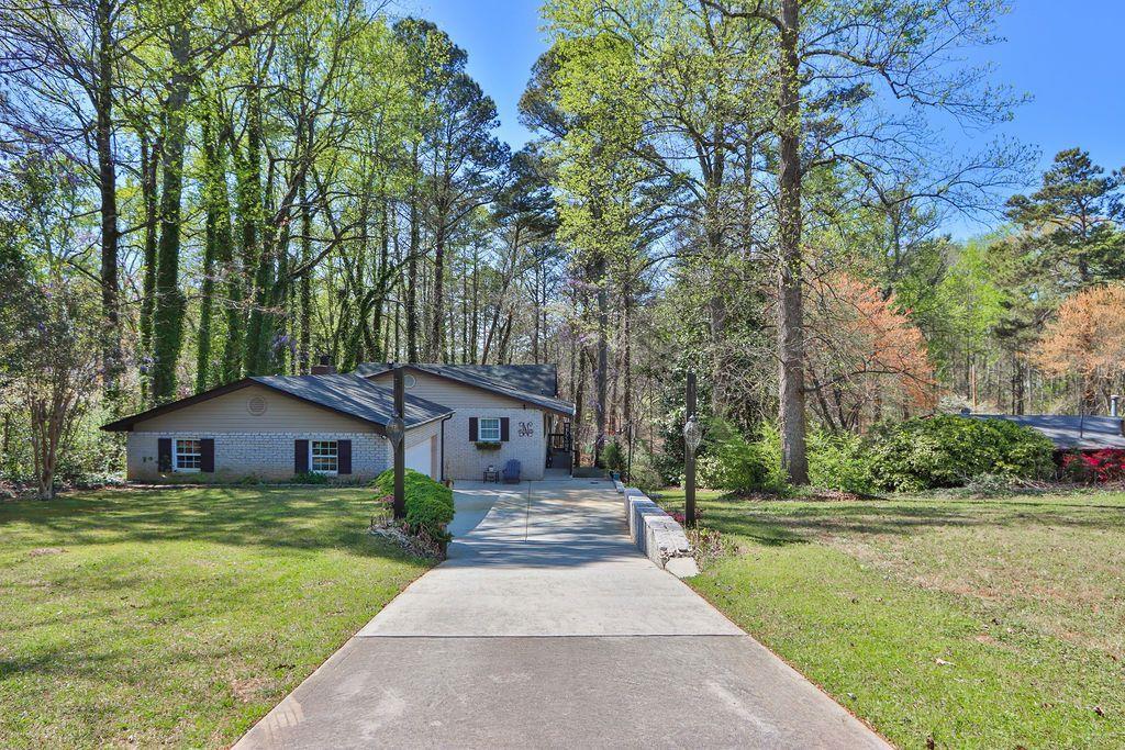 Photo one of 2868 Rowe Dr Buford GA 30518 | MLS 7361217F