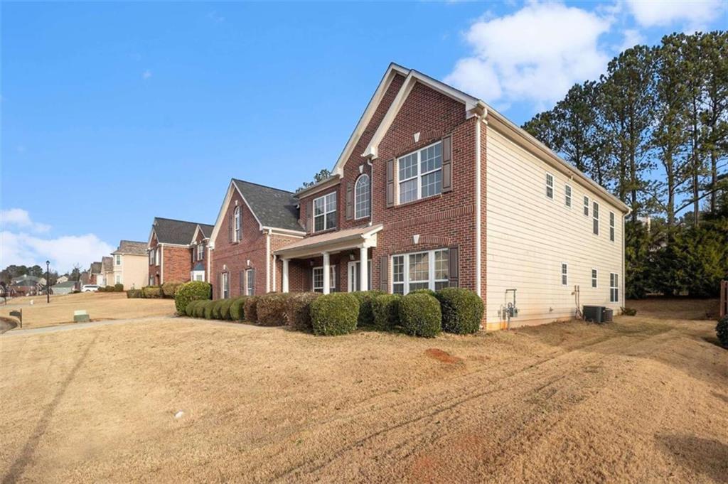 Photo one of 1376 Fall River Dr Conyers GA 30013 | MLS 7362336F