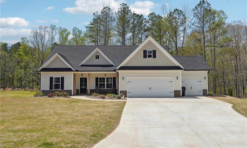 Photo one of 287 Holly Farms Ct Rockmart GA 30153 | MLS 7366177F