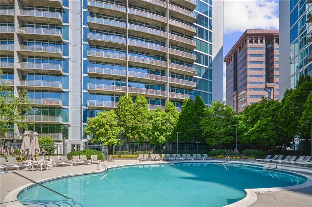 Photo one of 950 W Peachtree Nw St # 910 Atlanta GA 30309 | MLS 7370803F