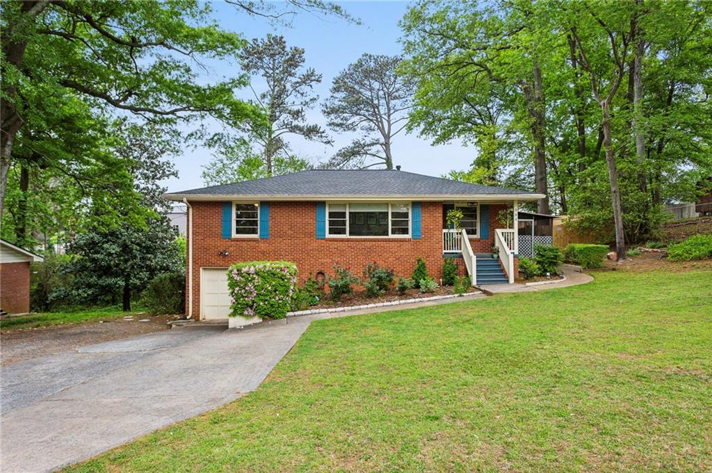 Photo one of 286 Sourwood Dr Marietta GA 30062 | MLS 7370925F