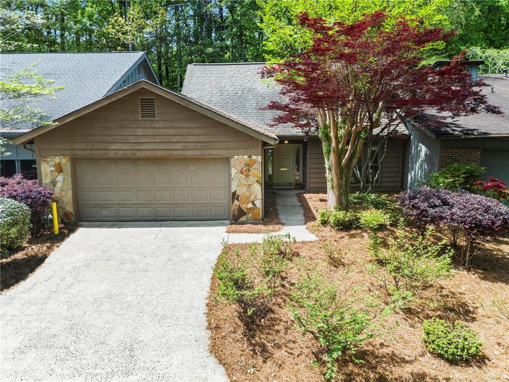 Photo one of 173 Starboard Pt Roswell GA 30076 | MLS 7371368F