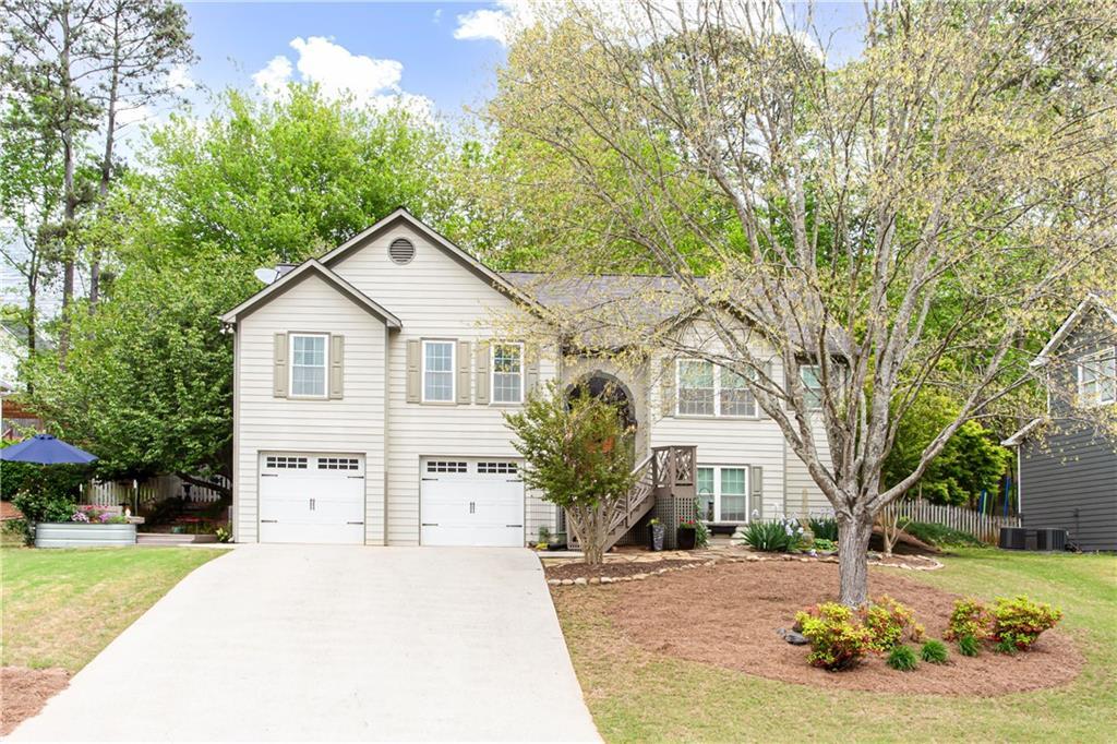 Photo one of 2067 Whitfield Ln Lawrenceville GA 30043 | MLS 7371667F