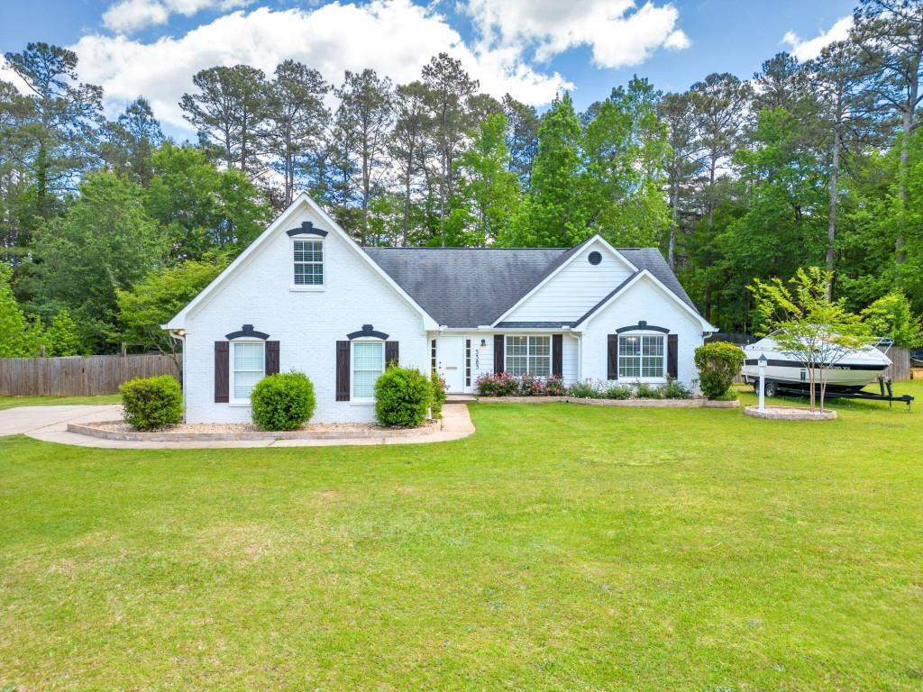 Photo one of 5385 Forest Falls Dr Loganville GA 30052 | MLS 7375973F