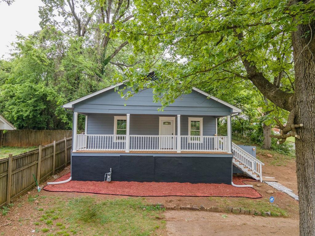 Photo one of 1889 Vesta Ave East Point GA 30344 | MLS 7376328F