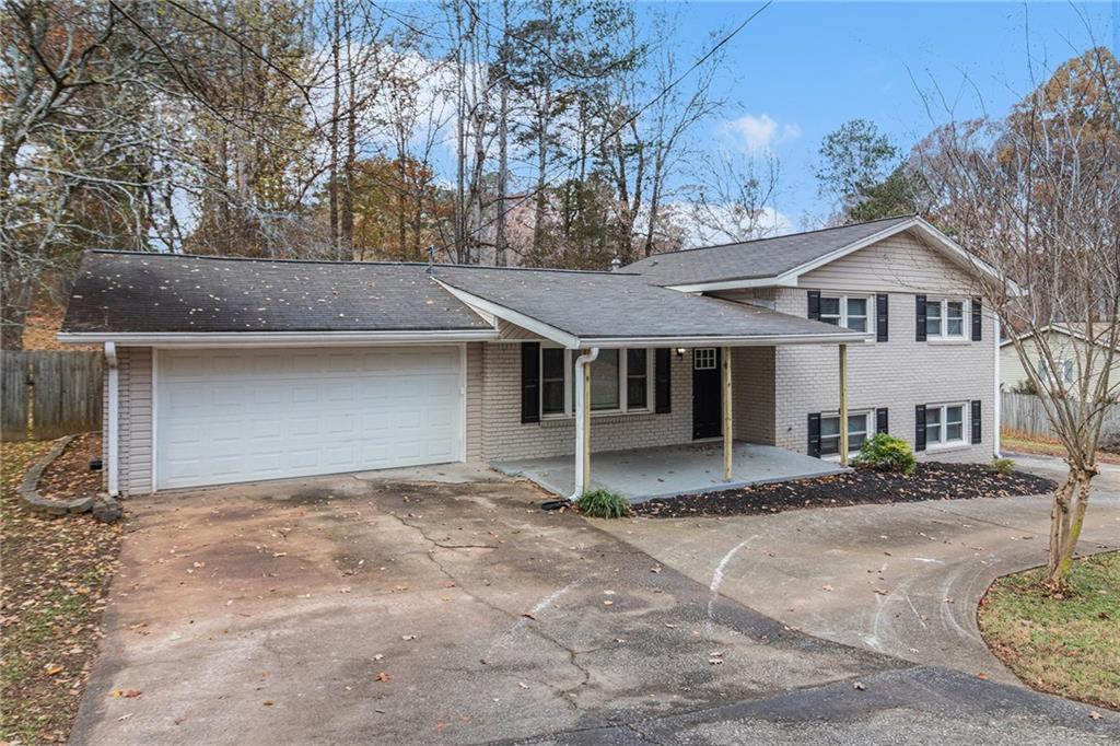 Photo one of 3986 Holland Dr Douglasville GA 30135 | MLS 7494144F