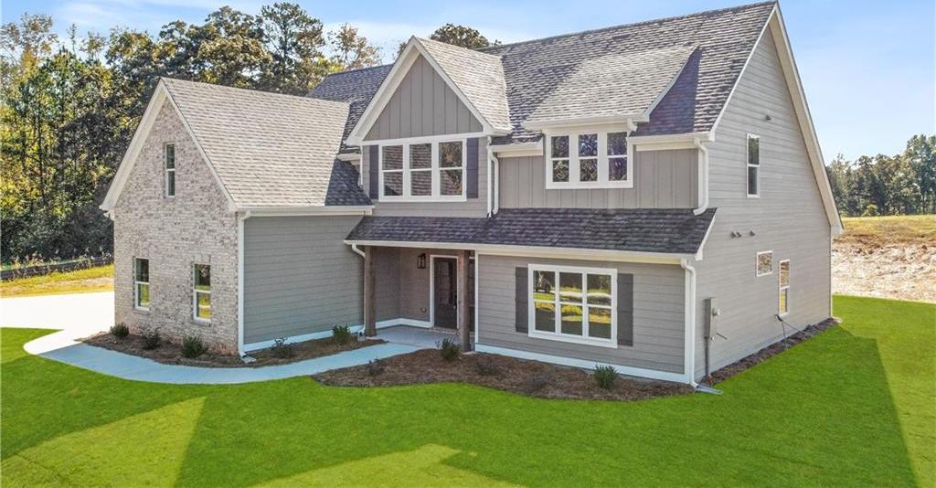 Photo one of 102 Red Oak Ln Carrollton GA 30116 | MLS 7495686F