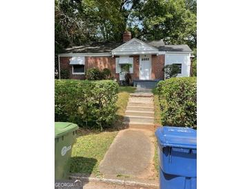 Brick home with well-manicured landscaping at 253 1St Sw St, Atlanta, GA 30314