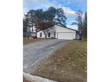 Photo one of 1067 Park Forest Nw Dr Lilburn GA 30047 | MLS 7343201
