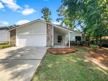 Photo one of 220 Meadowland Trce Alpharetta GA 30022 | MLS 7448138