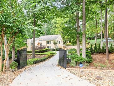 Photo one of 773 Stoneview Ct Marietta GA 30068 | MLS 7449315