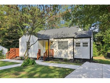 Photo one of 657 Woods Nw Dr Atlanta GA 30318 | MLS 7466823