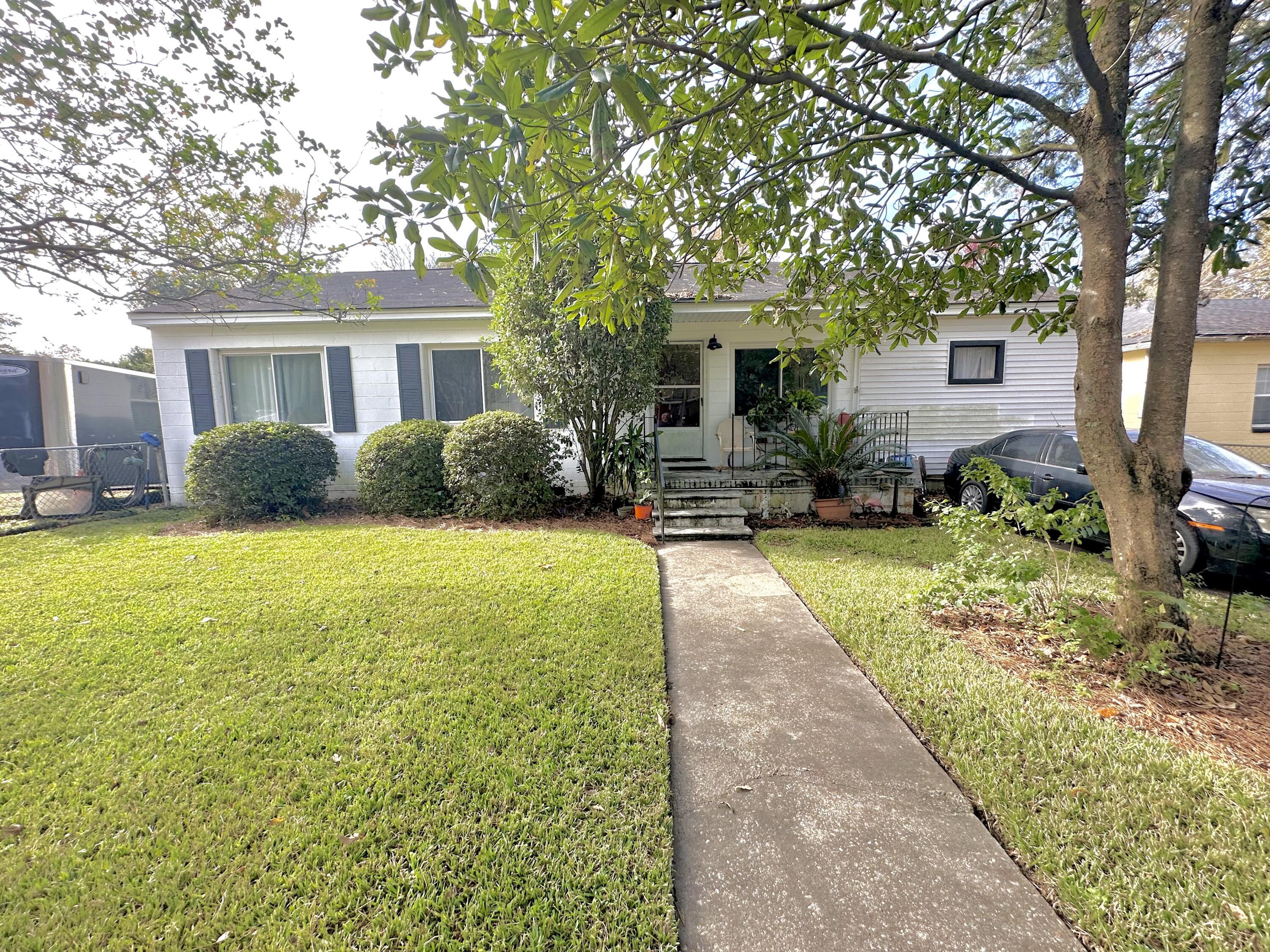 Photo one of 5747 Chatham Ave Hanahan SC 29410 | MLS 23026812