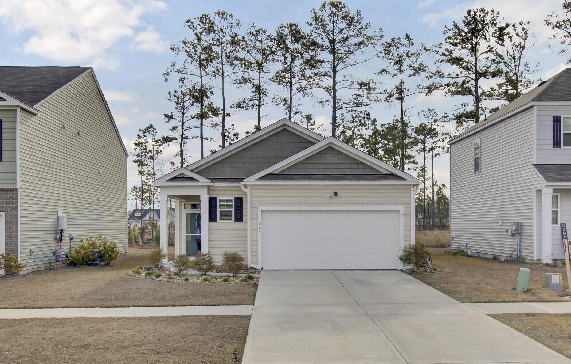 Photo one of 665 Silver Spruce St Summerville SC 29486 | MLS 24005823
