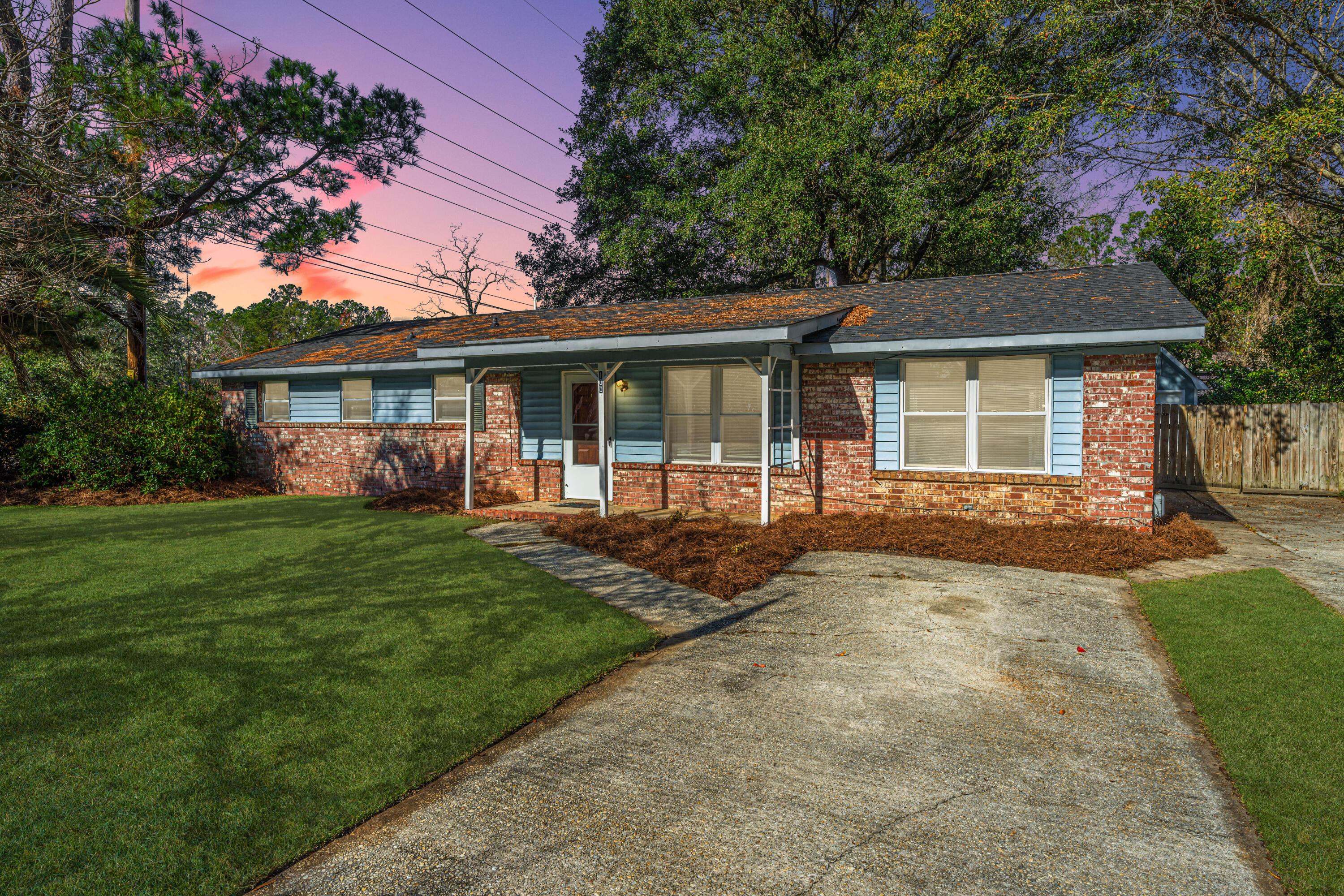 Photo one of 100 English Rd Summerville SC 29483 | MLS 24006064