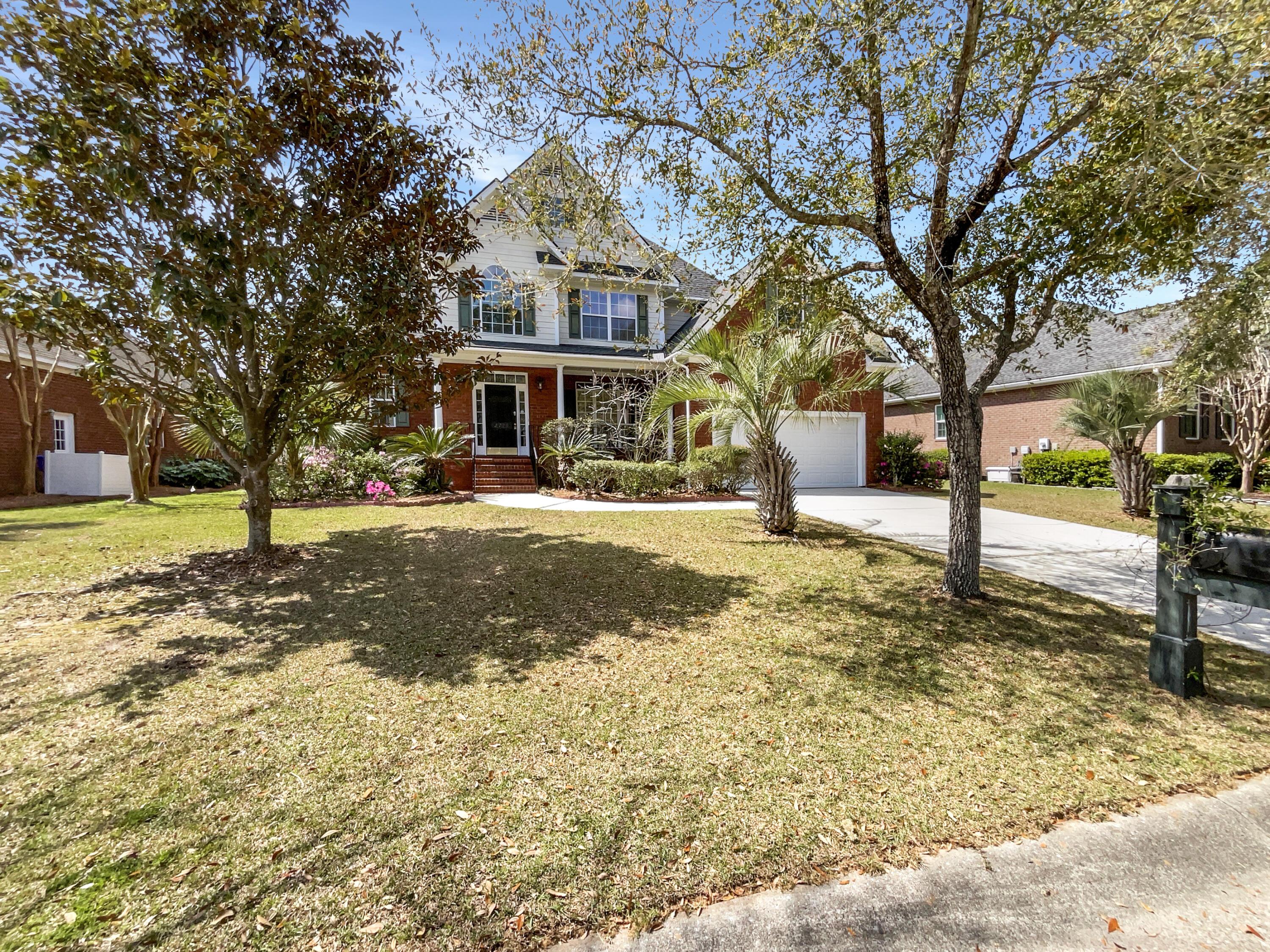 Photo one of 2779 E Waterpointe Cir Mount Pleasant SC 29466 | MLS 24006951