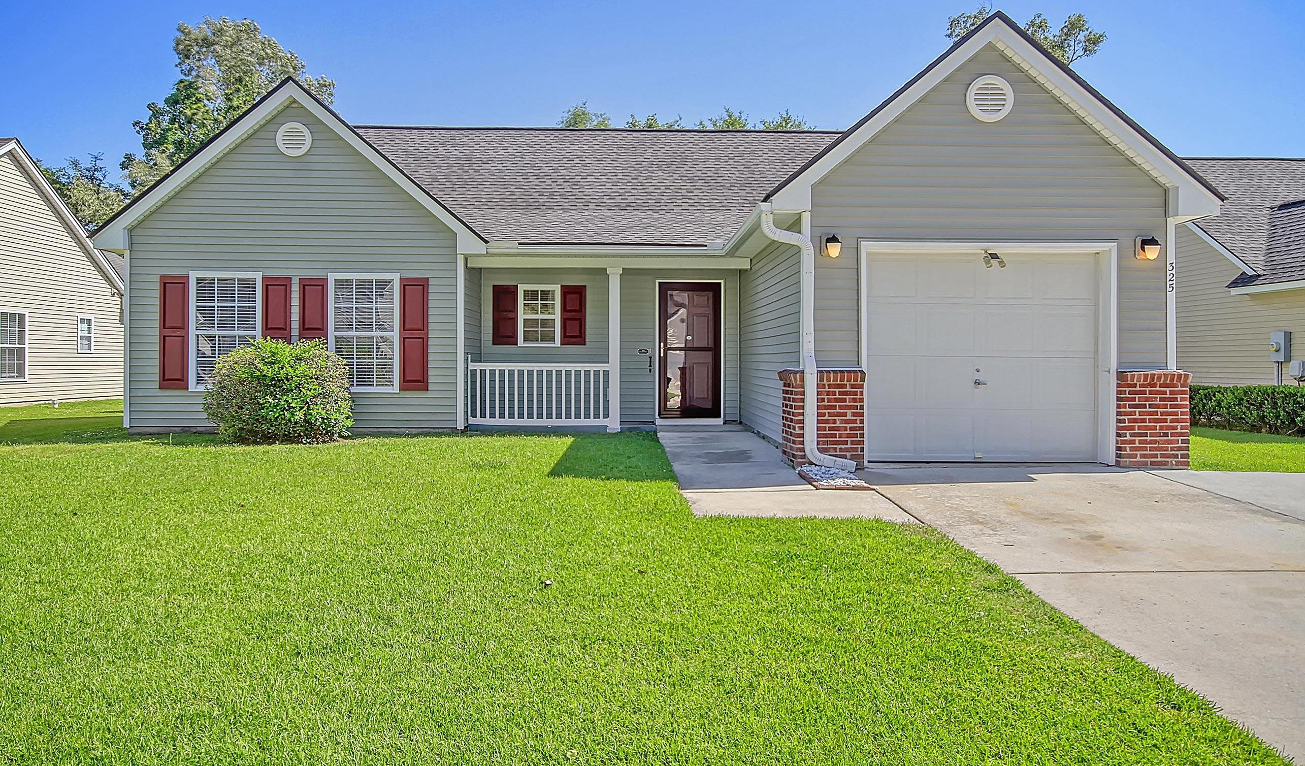 Photo one of 325 Slow Mill Dr Goose Creek SC 29445 | MLS 24007092