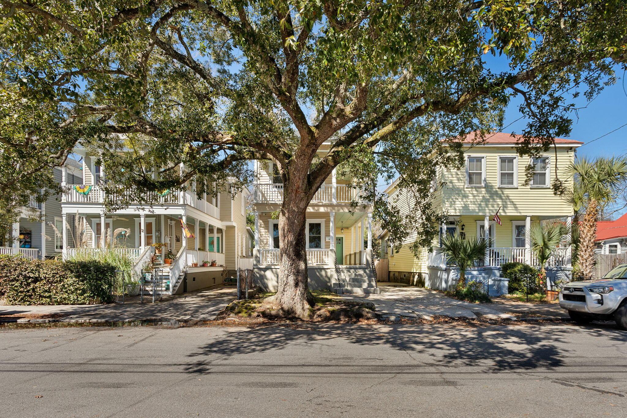 Photo one of 30 Moultrie St Charleston SC 29403 | MLS 24007095