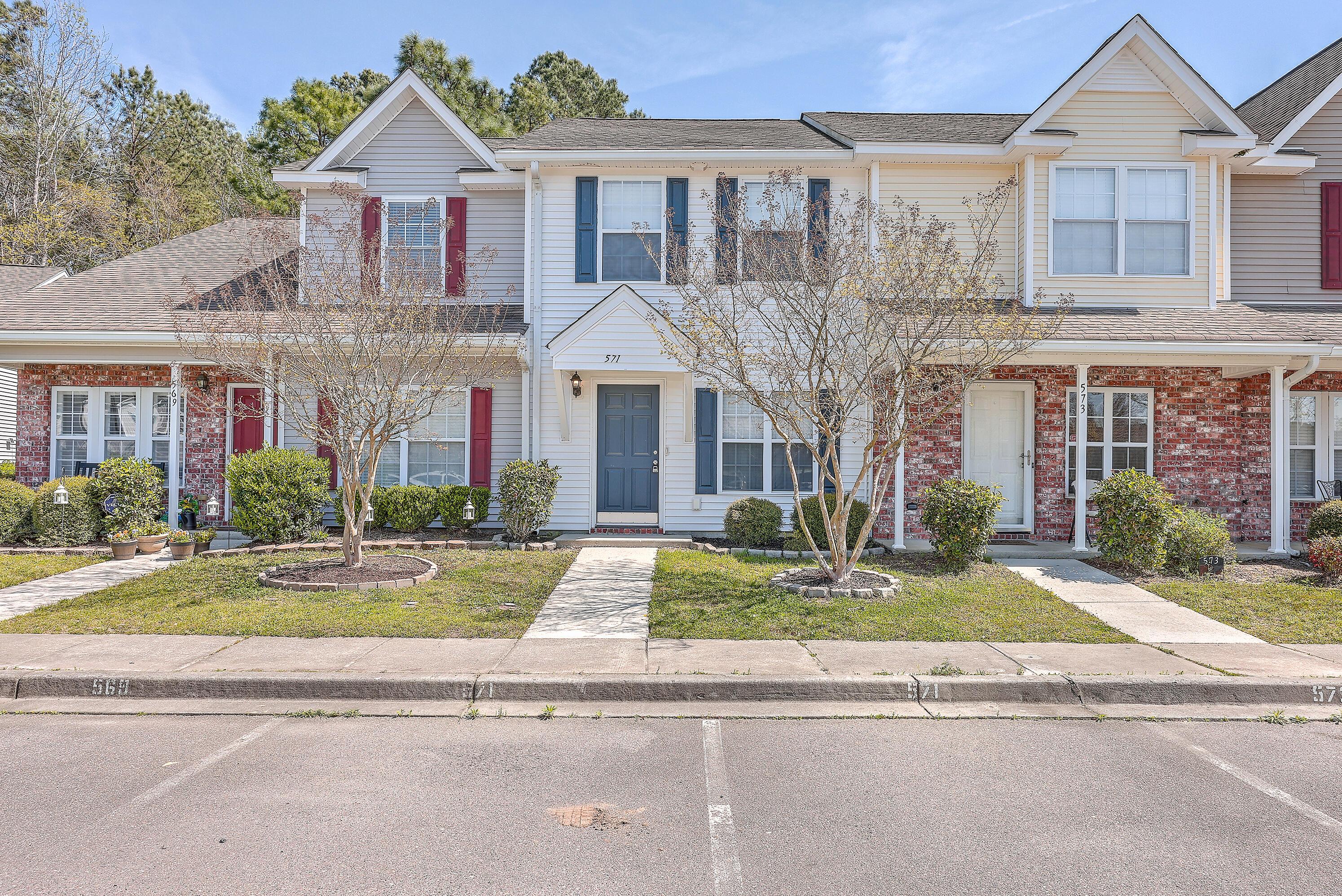 Photo one of 571 Truman Dr Goose Creek SC 29445 | MLS 24007293