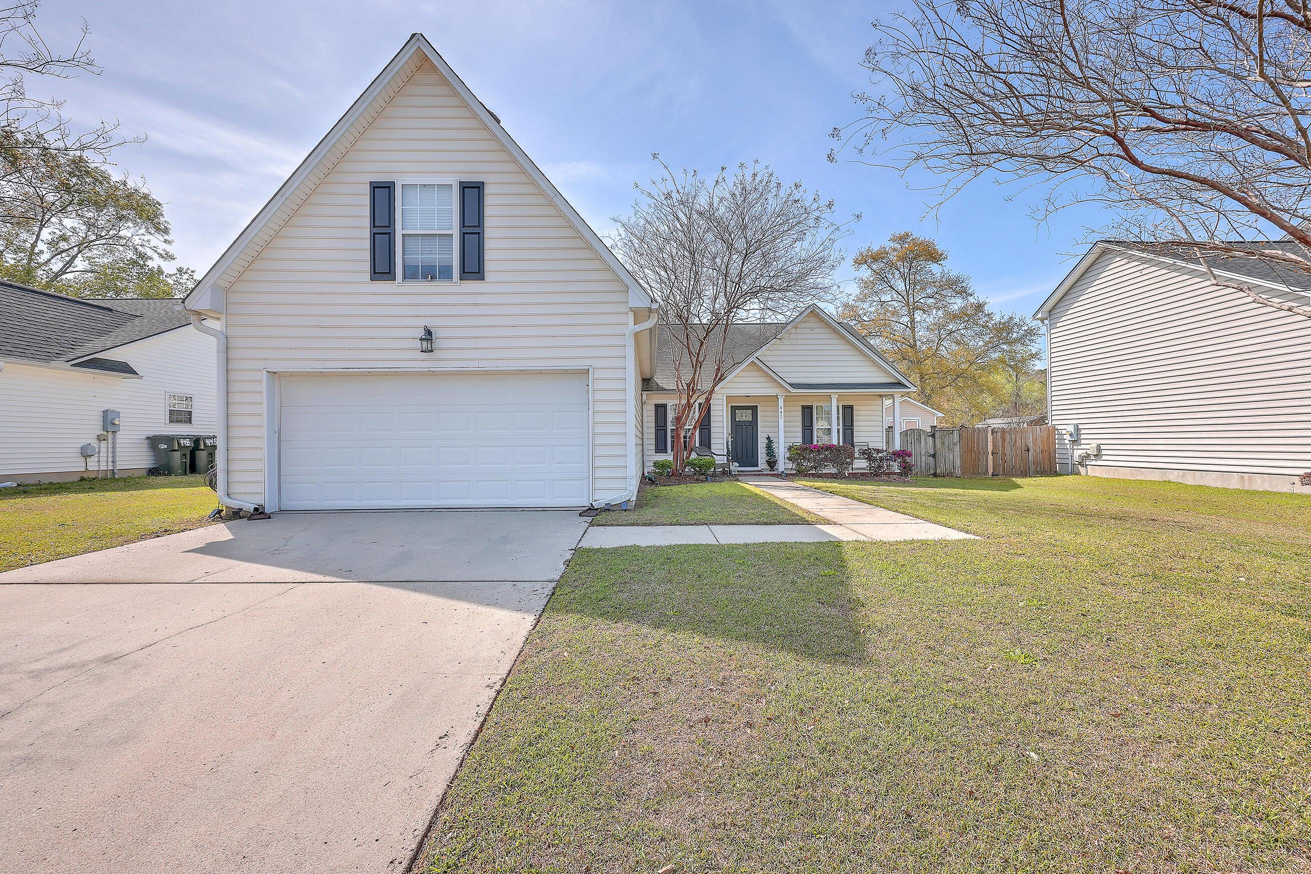 Photo one of 447 Stephanie Dr Dr Goose Creek SC 29445 | MLS 24007380