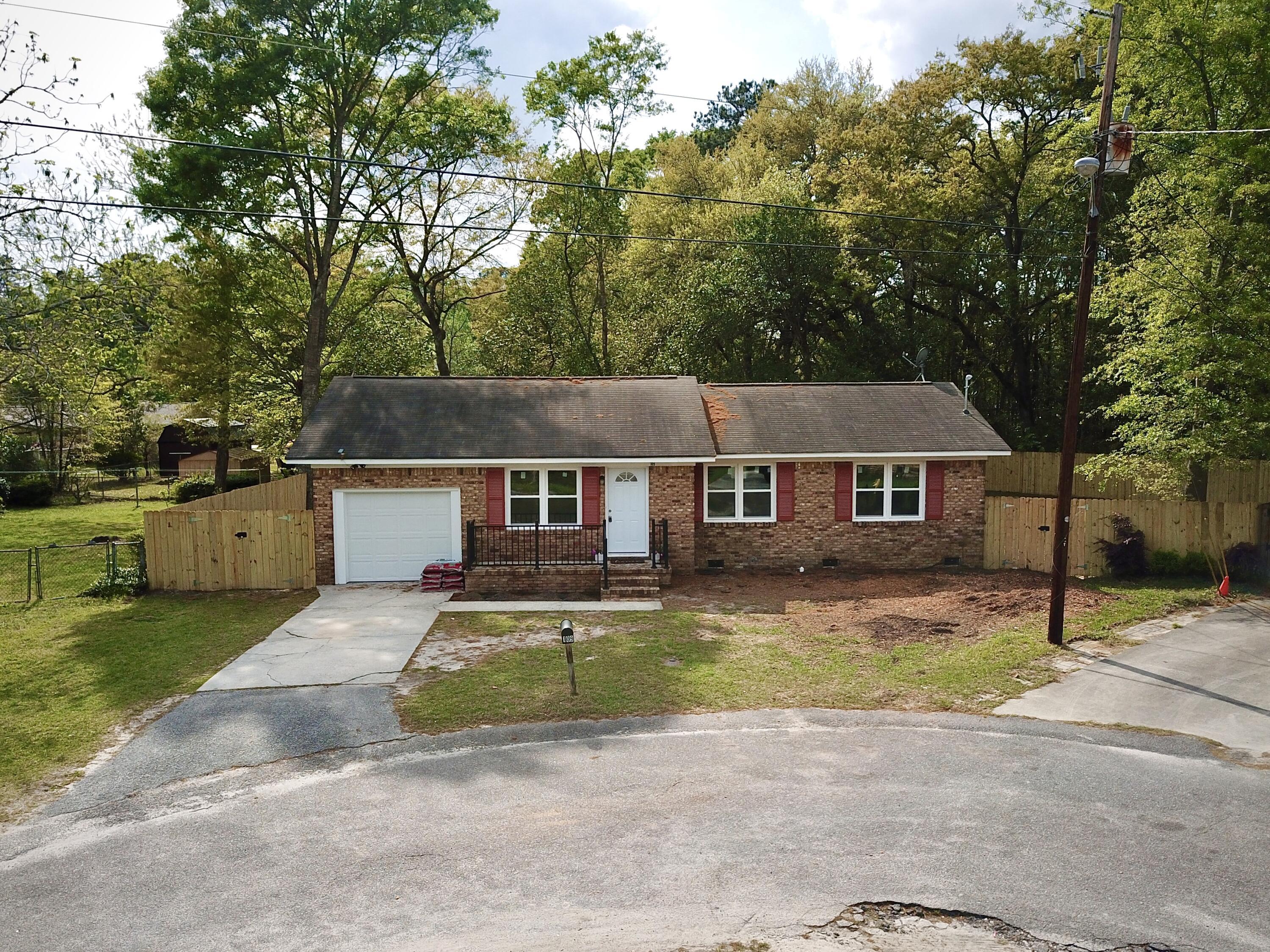 Photo one of 109 Tupelo Dr Summerville SC 29485 | MLS 24007984
