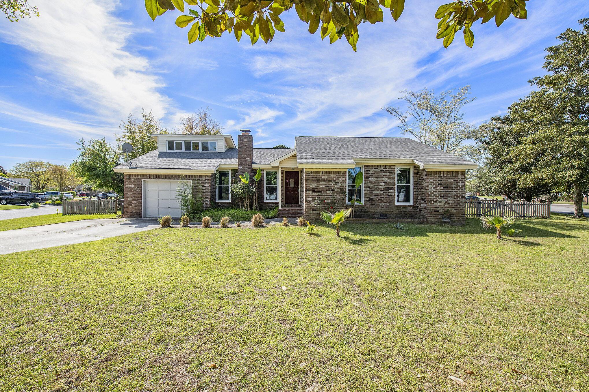 Photo one of 1164 Main Canal Dr Mount Pleasant SC 29464 | MLS 24008739
