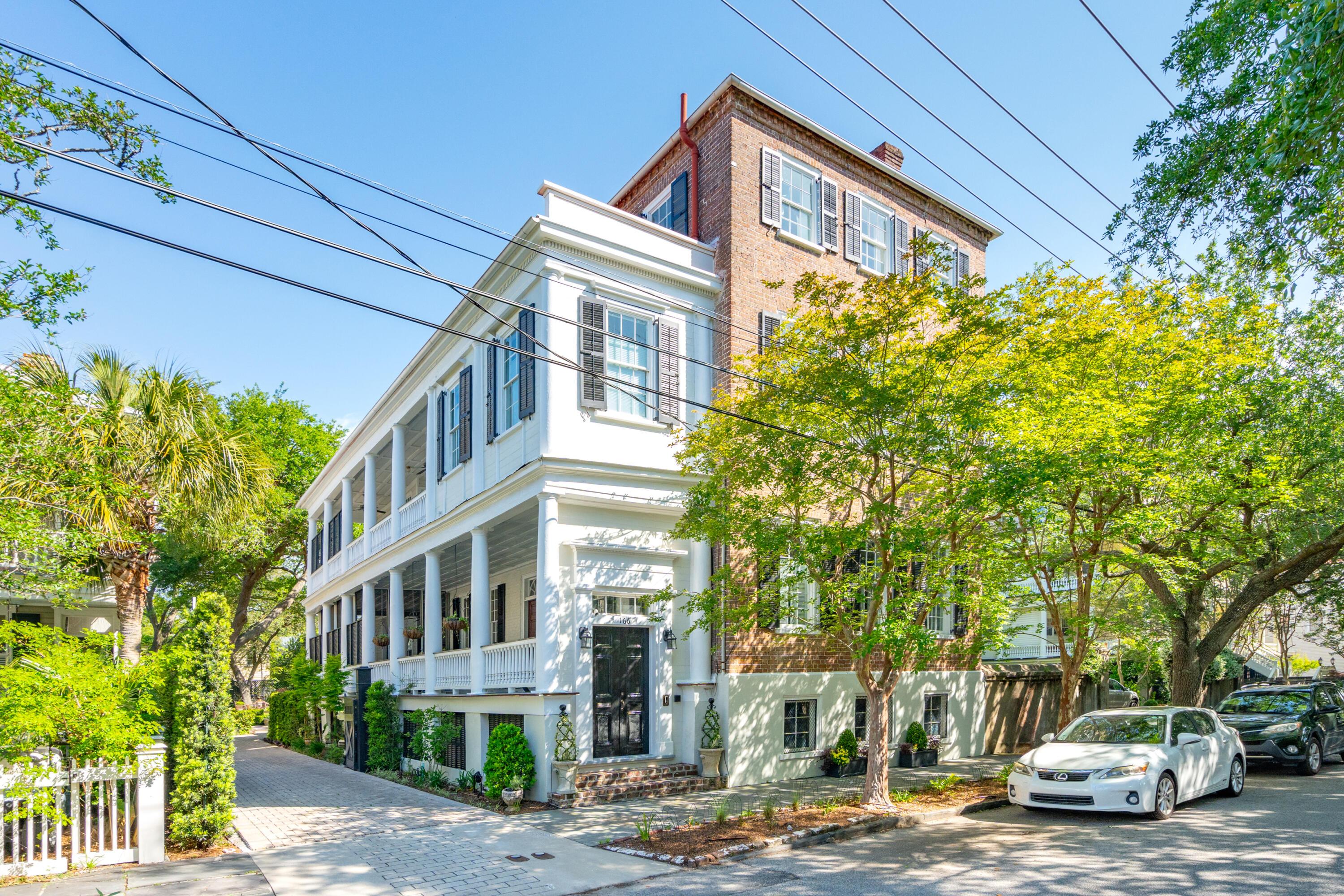 Photo one of 166 Wentworth St Charleston SC 29401 | MLS 24009676