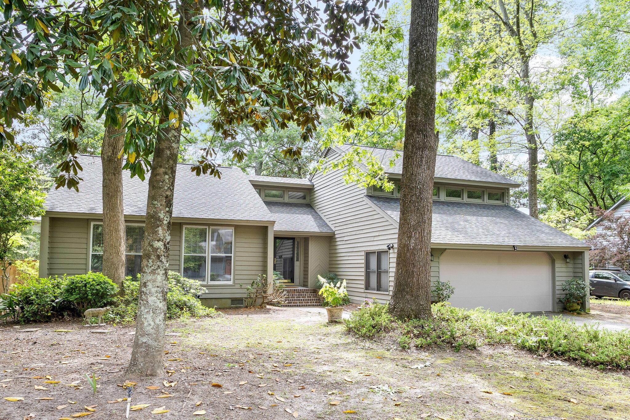 Photo one of 14 Pony Ln Charleston SC 29407 | MLS 24009685