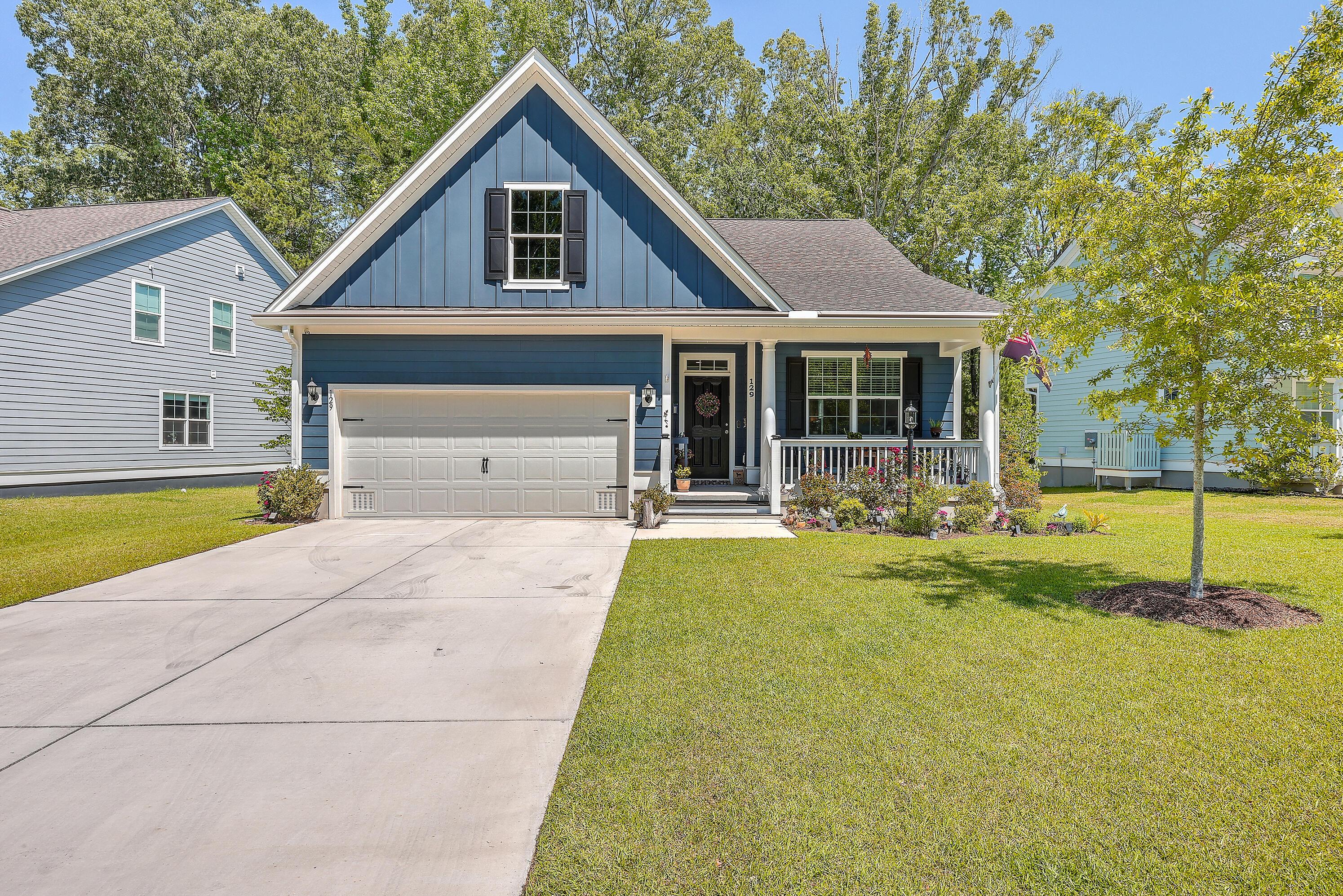 Photo one of 129 Boots Branch Rd Summerville SC 29485 | MLS 24009911