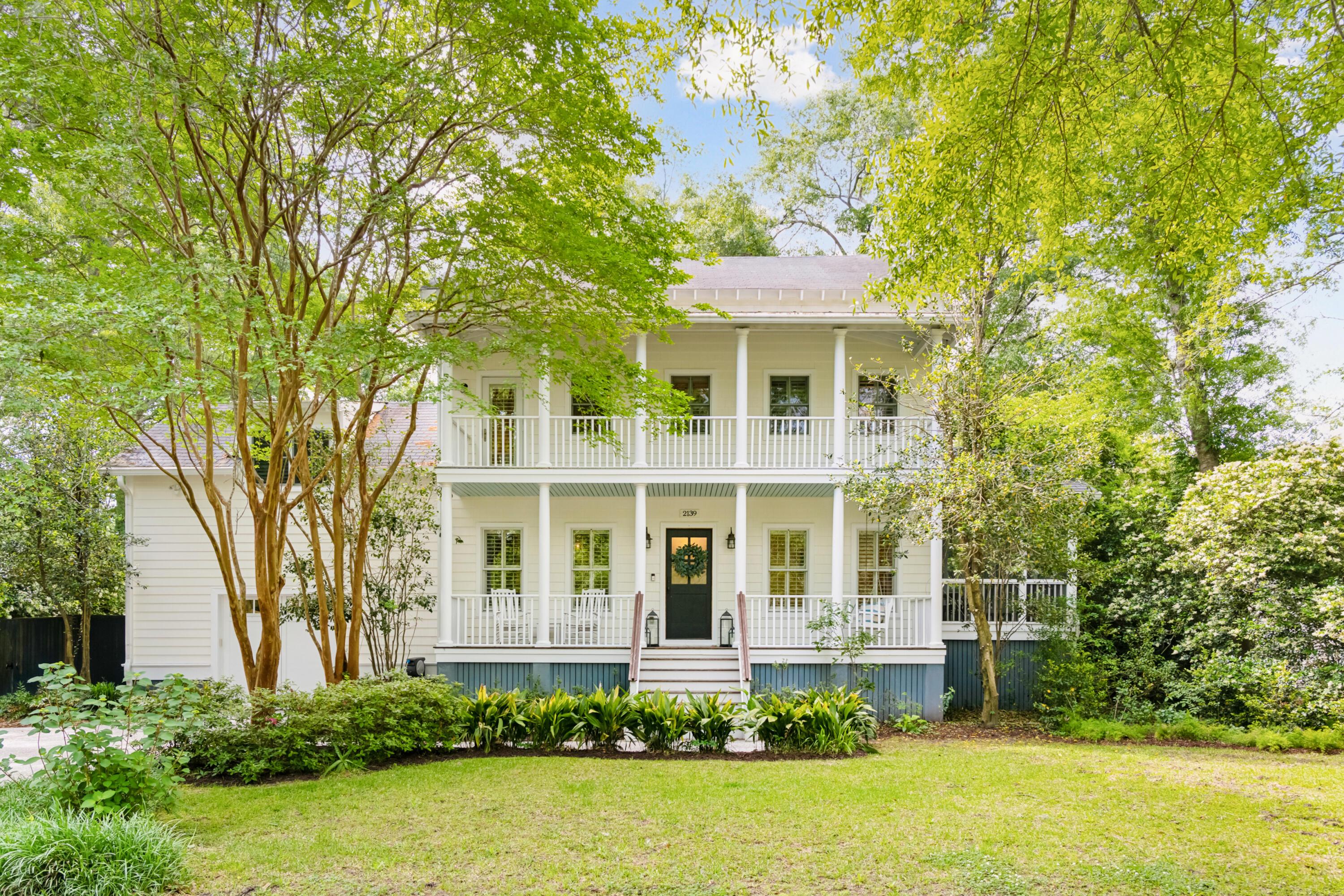 Photo one of 2139 Parkway Dr Charleston SC 29412 | MLS 24010322