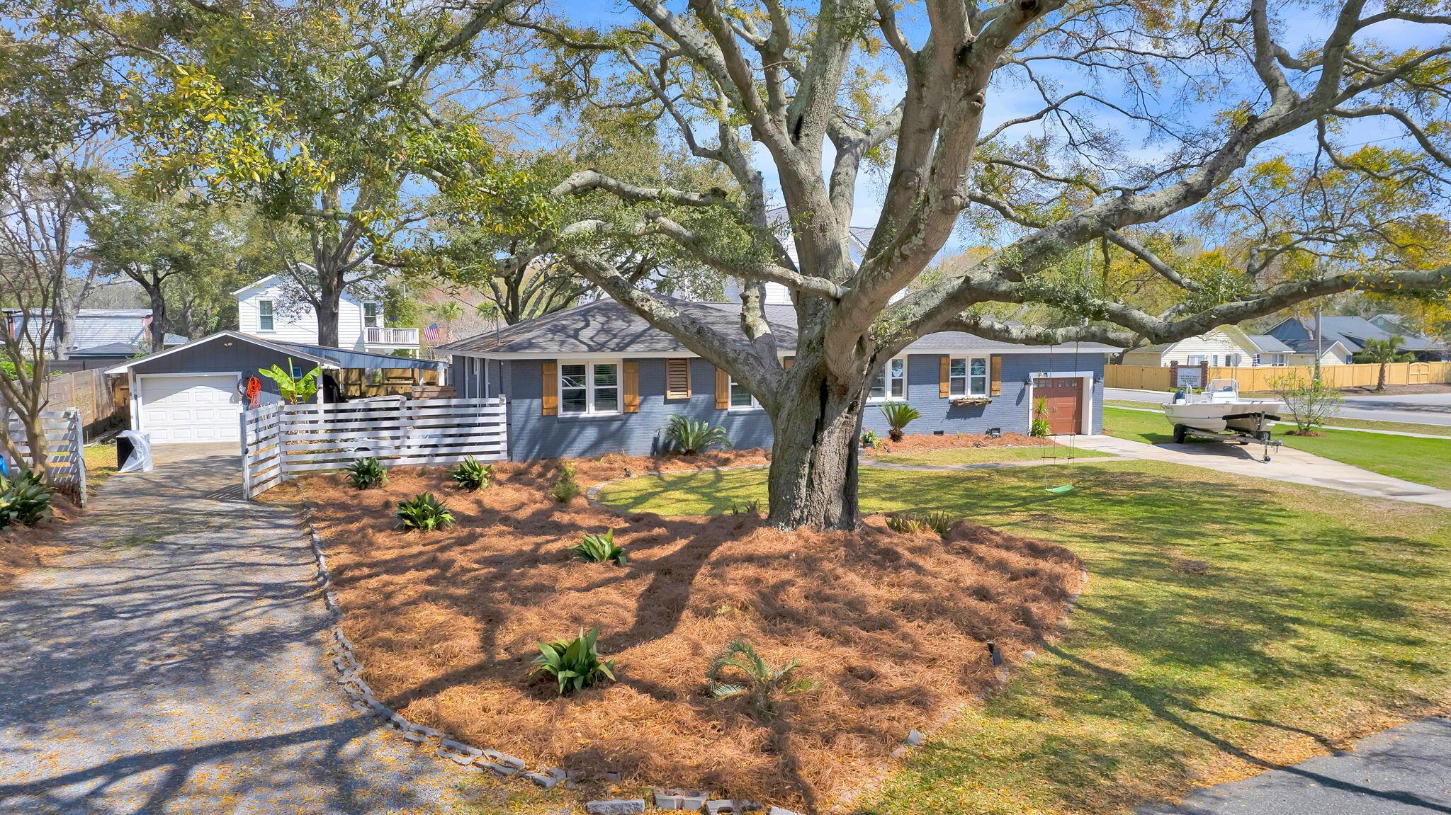Photo one of 1490 Simmons St Mount Pleasant SC 29464 | MLS 24010536