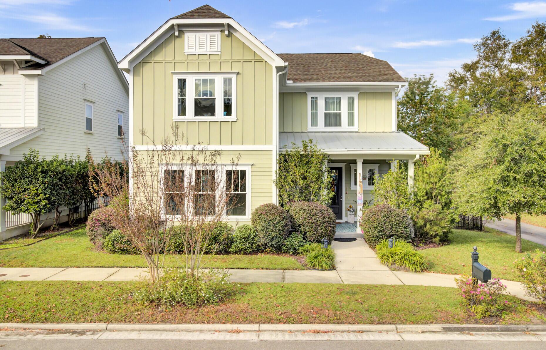 Photo one of 211 Ilderton St Summerville SC 29483 | MLS 24029254
