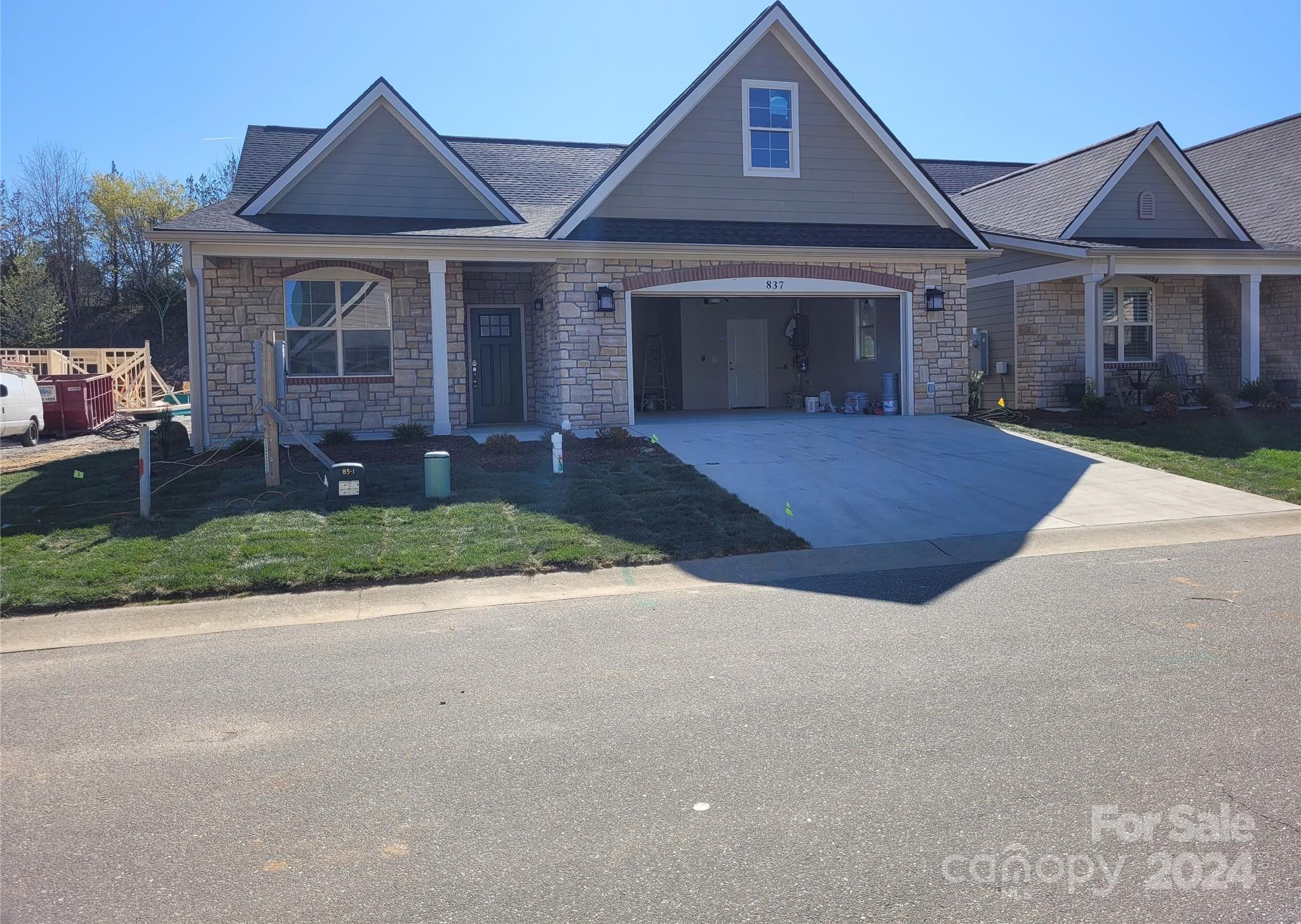 Photo one of 837 Wynnshire Dr # 52 Hickory NC 28601 | MLS 3846049