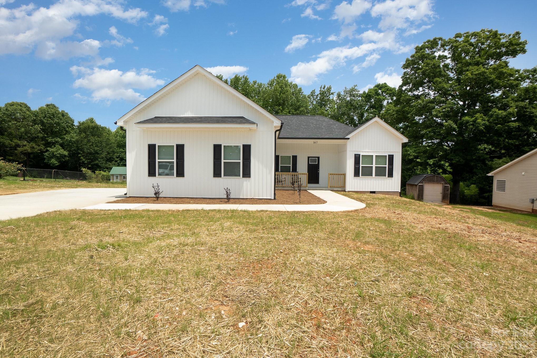 Photo one of 606 Berkshire Dr Statesville NC 28677 | MLS 4019201